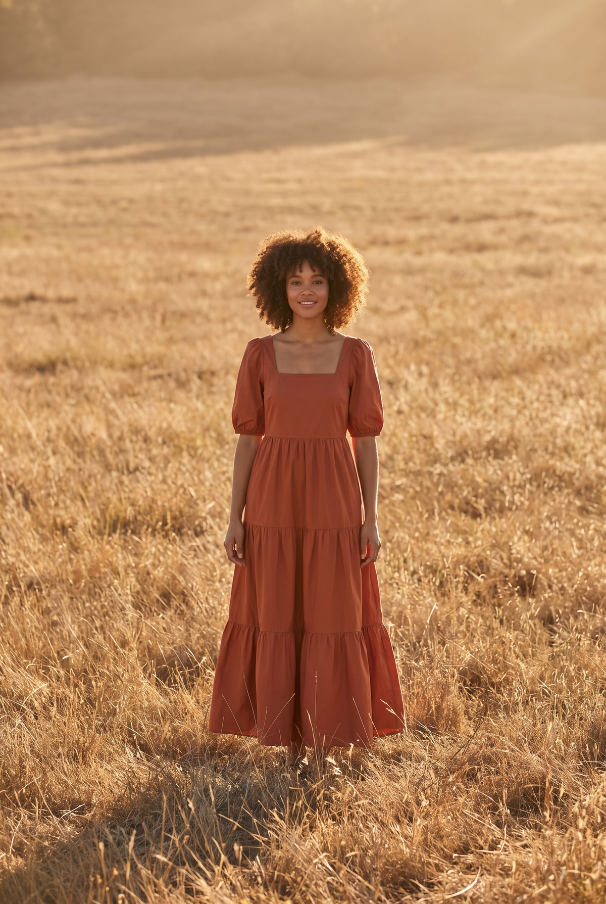 The Briar Maxi in Chestnut, in the field