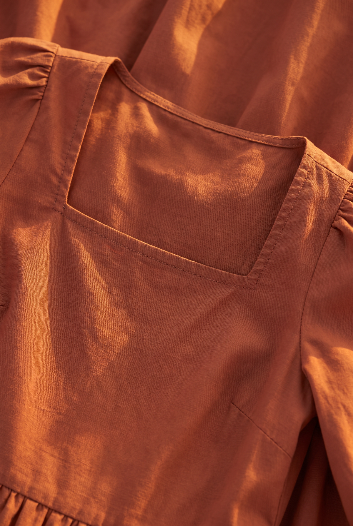 The Briar Mini, neckline detail