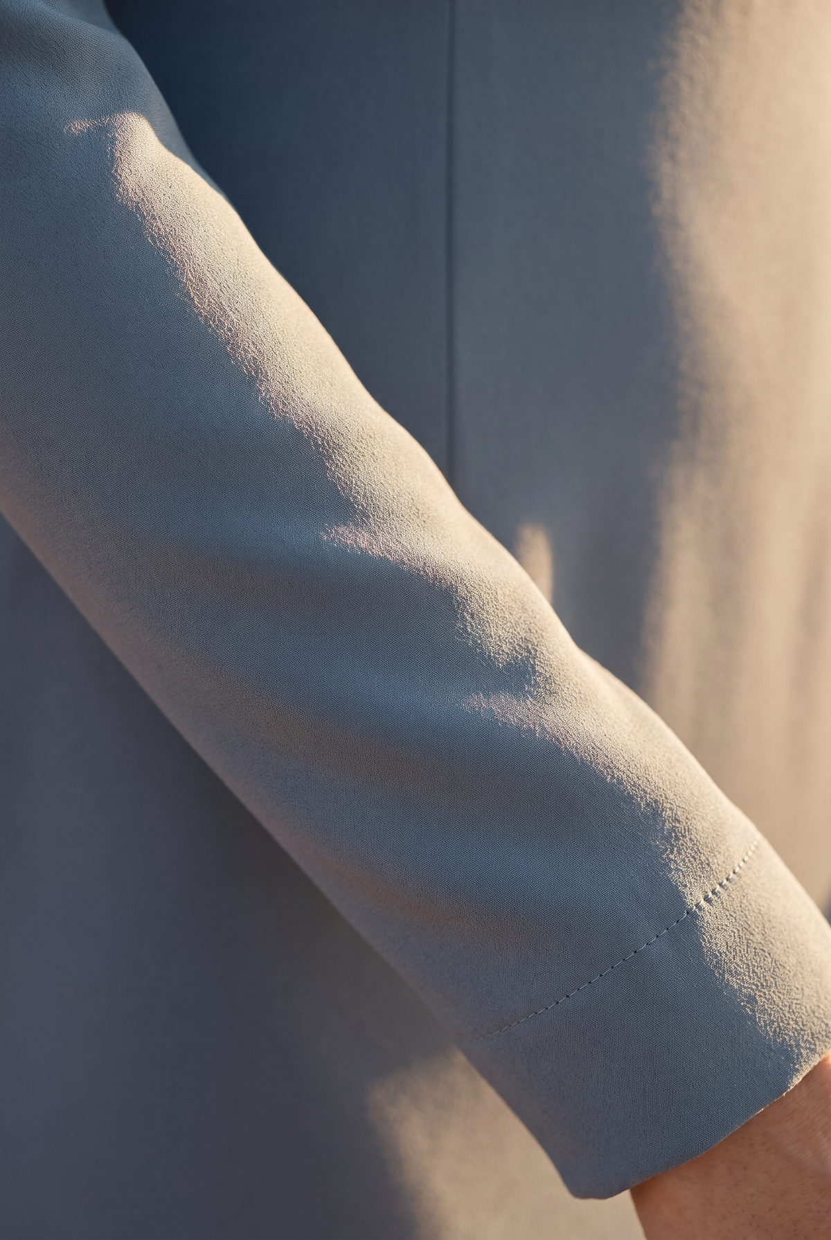 The Rowan Mini, sleeve detail