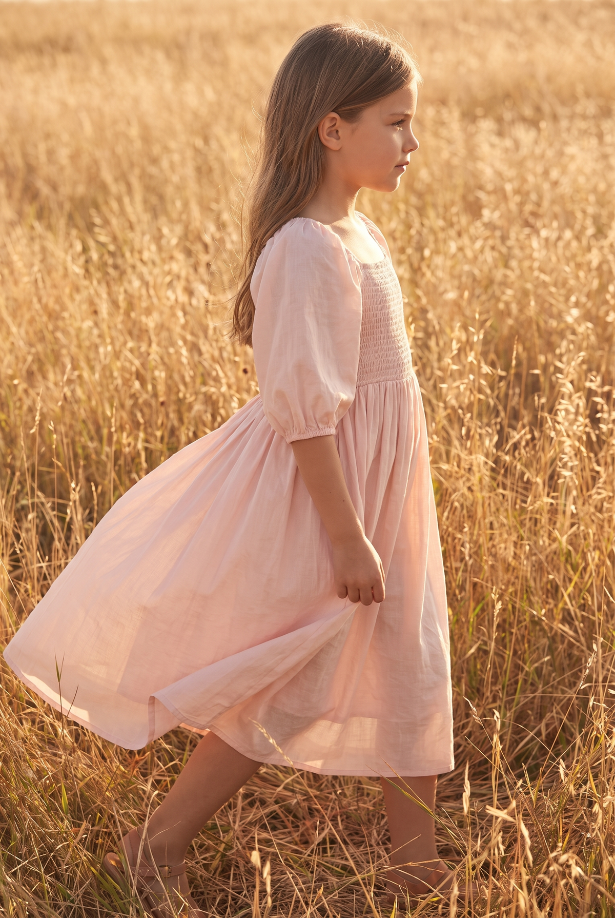 The Linden Mini in Blush, walking