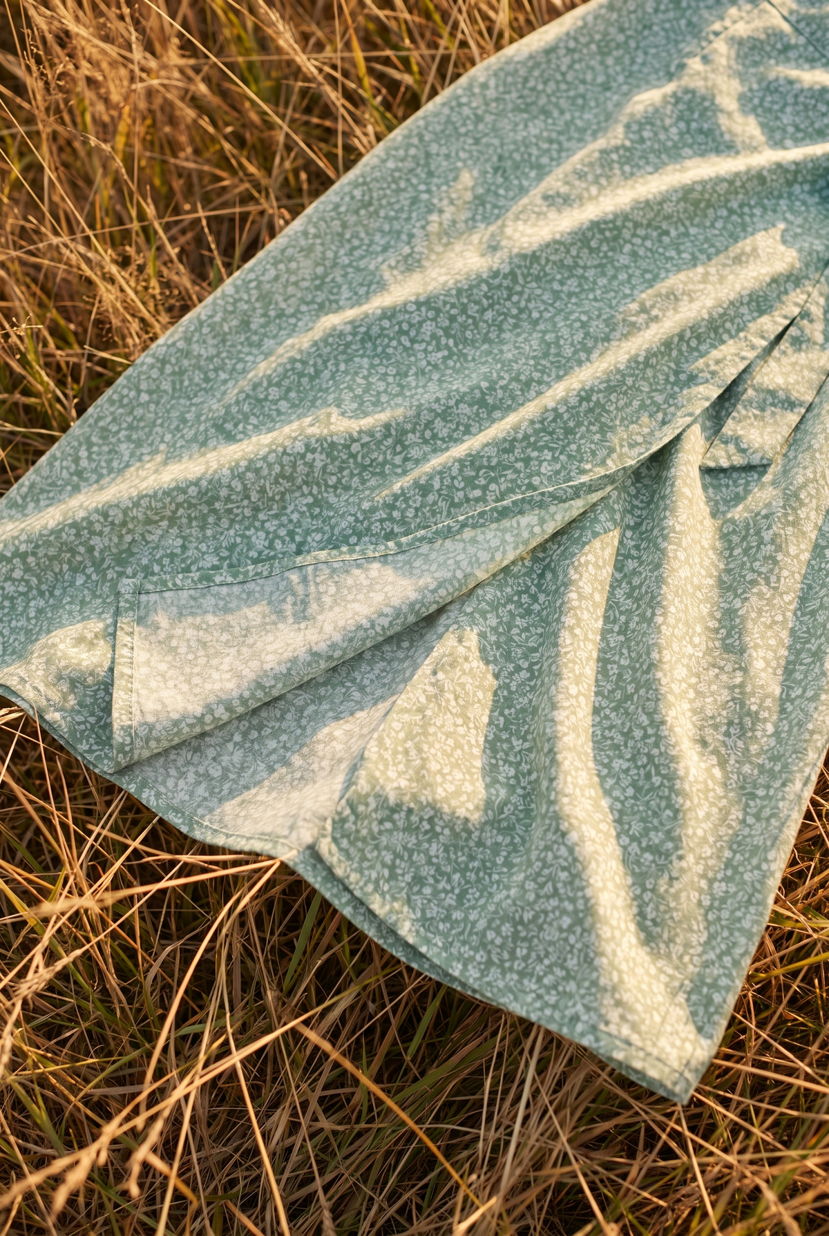 The Clover Mini, hem detail