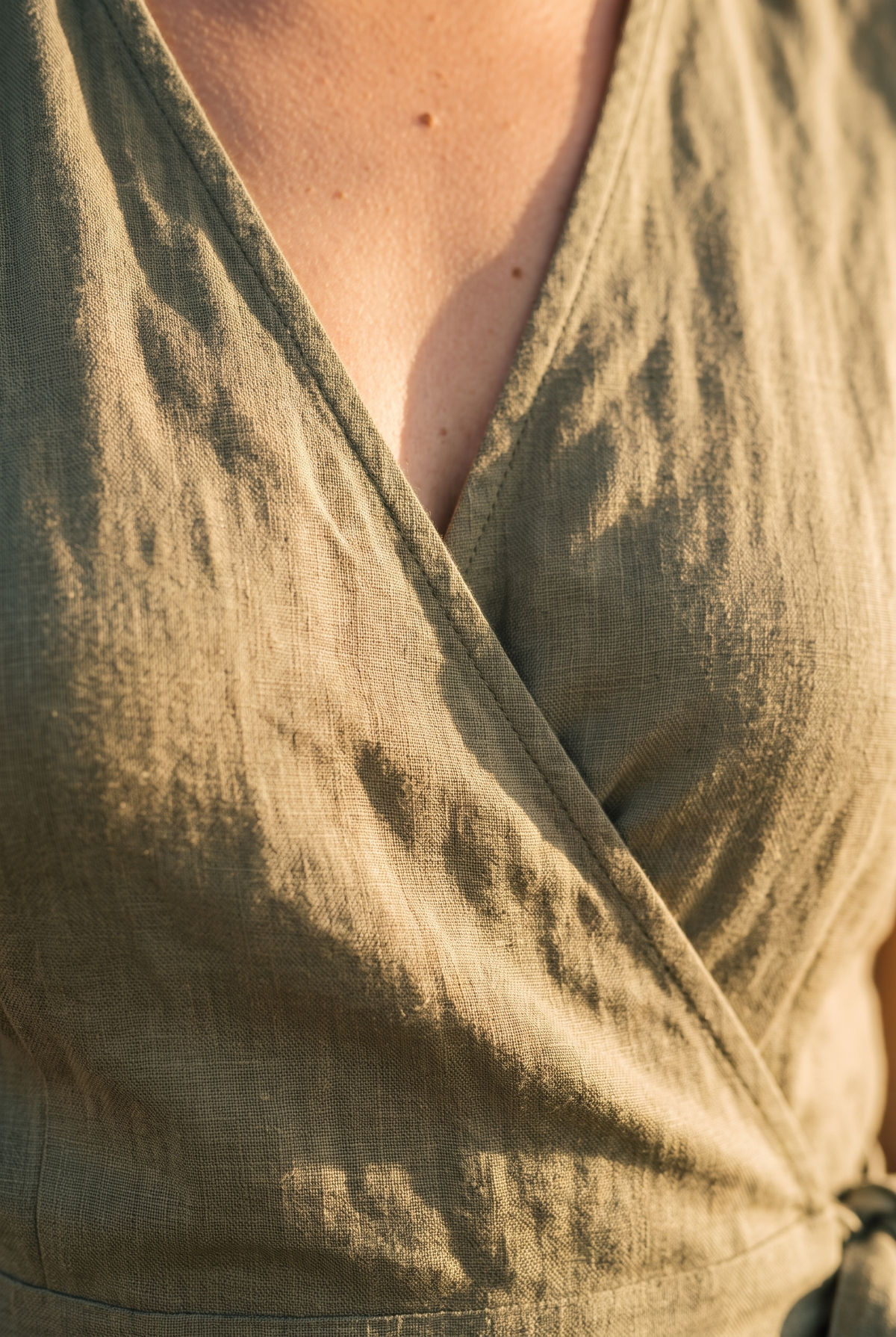 The Junia Maxi, neckline detail