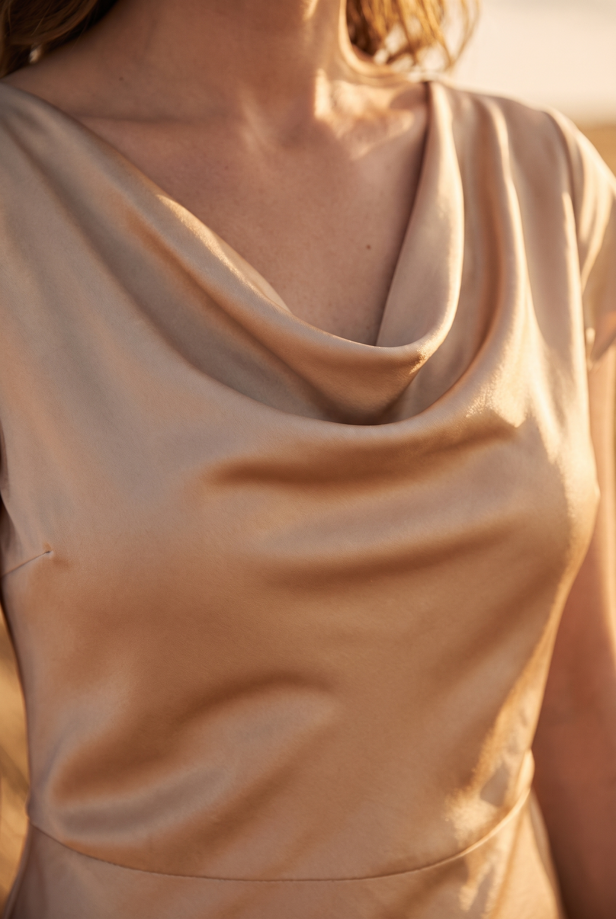 The Florence Midi, neckline detail