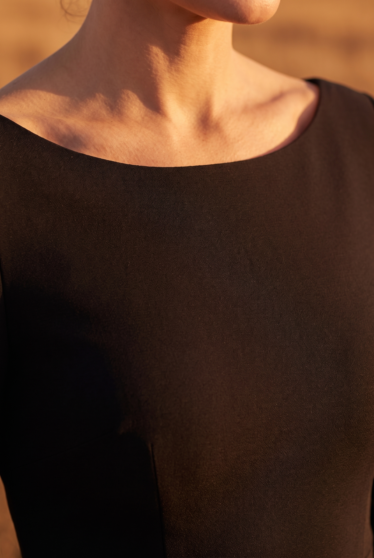 The Wilhelmina Midi, neckline detail