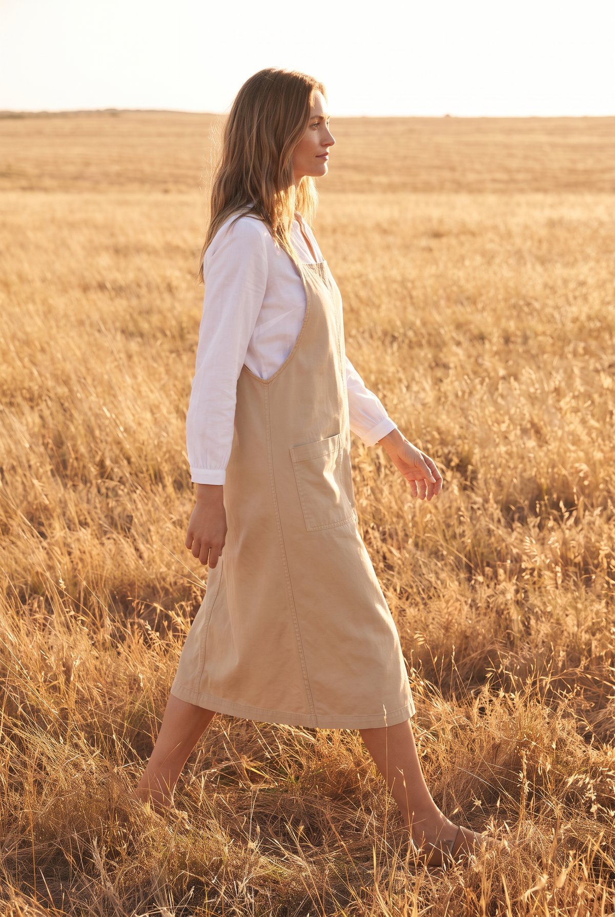 The Frances Midi in Sand, walking