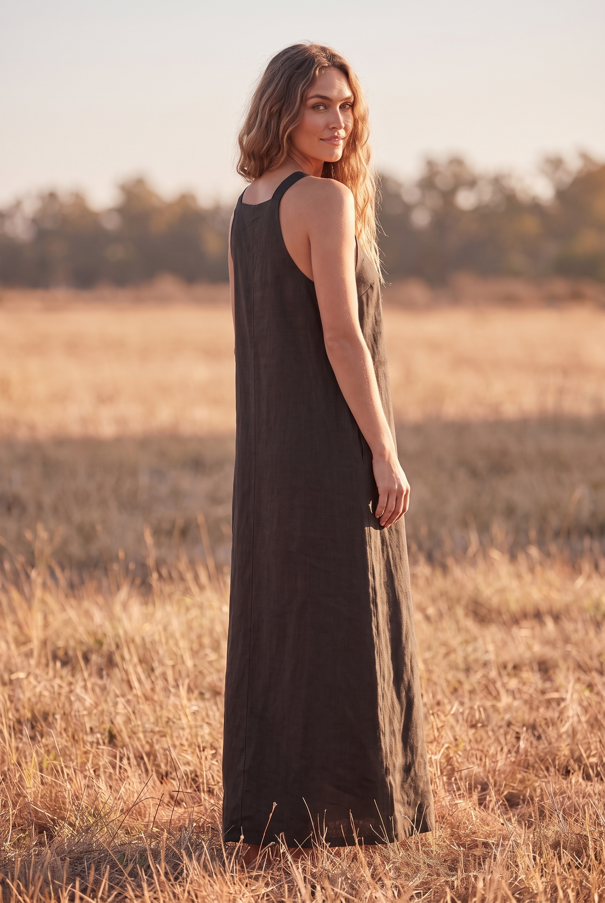 The Maren Maxi in Noir, over the shoulder