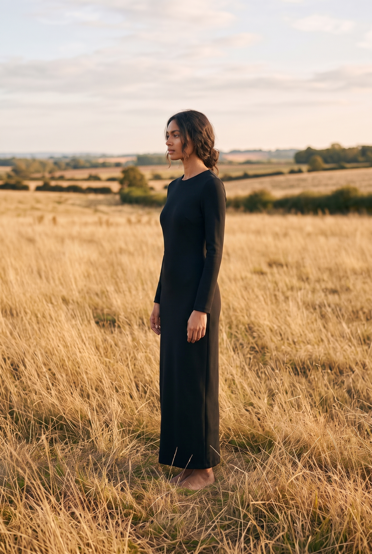 The Perpetua Maxi in Noir, side
